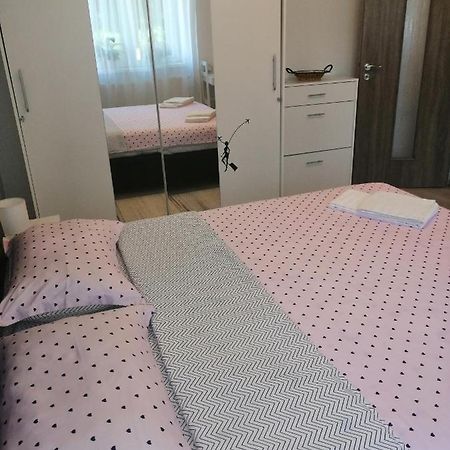 Apartamento Amigohd² Hunedoara Exterior foto